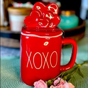 Rae Dunn Red XOXO Mug with Topper